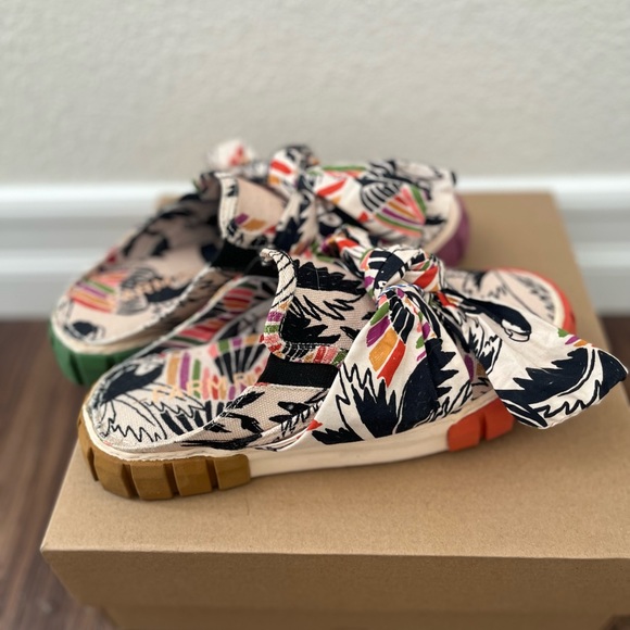 FARM RIO slide on sneaker, size 7.5 - Picture 3 of 6